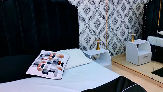 Mia Reize online show from February 28, 3:33 pm