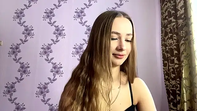 LacieHelaire online show from February 22, 7:09 am