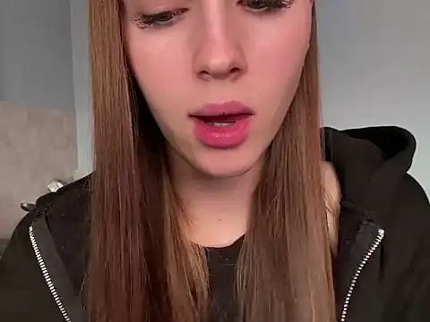 LinaWills online show from March 1, 10:26 am