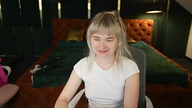 Nami Tsunami054 online show from April 9, 6:46 pm