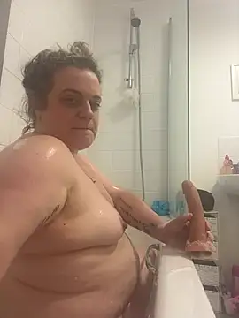 Piper Milf 36 online show from February 18, 8:19 pm