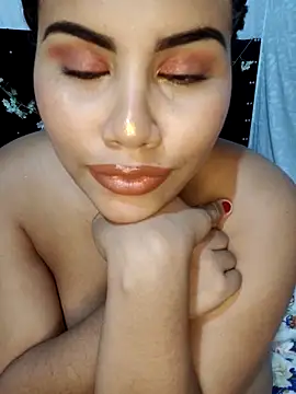 amandaa 21 online show from February 25, 2:32 am