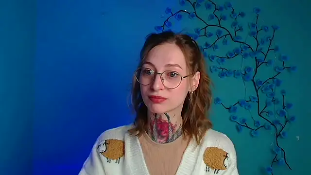 Esmi Winter online show from March 10, 6:39 am