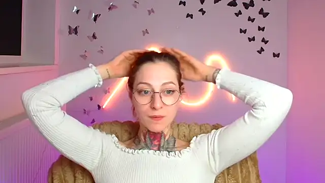 Esmi Winter online show from March 4, 10:16 pm