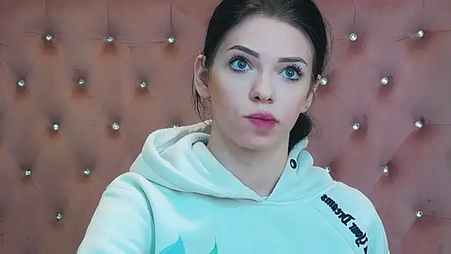 PeachyElla26 online show from February 20, 10:39 am