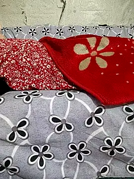 Layla luvv online show from February 25, 8:29 pm