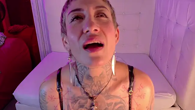 Everlyn sexx online show from February 13, 12:18 pm