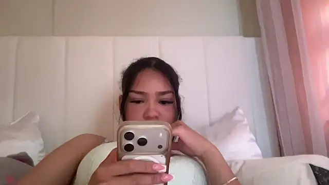 lizabbyyy online show from May 28, 11:13 pm