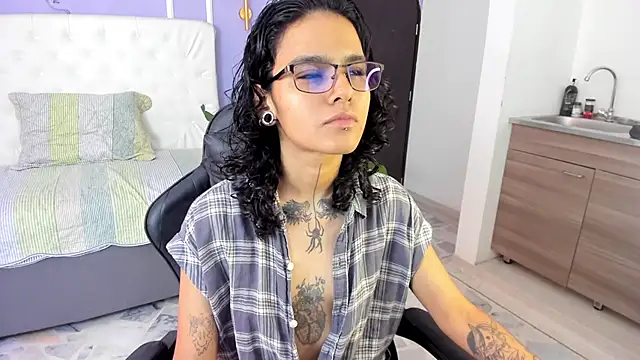 Julianne 7 online show from February 20, 1:56 pm