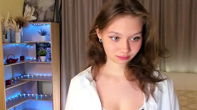 HolliBillig online show from April 14, 7:14 pm