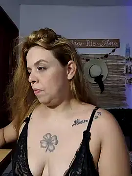 laila d online show from April 7, 4:58 am