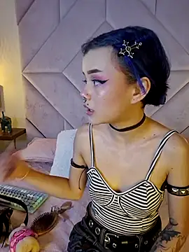 Sateh and Hikary online show from April 17, 9:50 pm