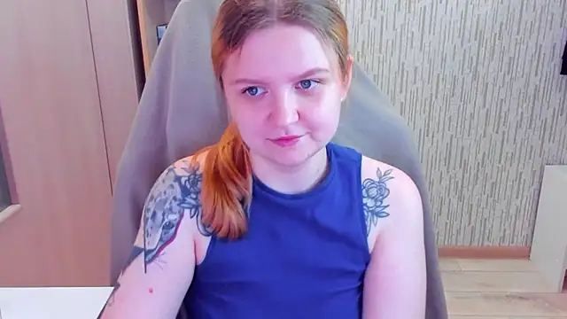 AnitaXVine online show from April 8, 7:16 pm