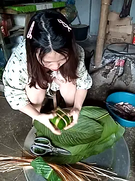 Girl-crazy1 online show from February 15, 8:35 am