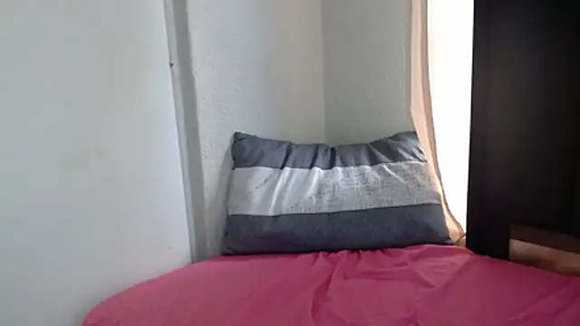 BootyCaramelxx online show from April 12, 12:30 pm