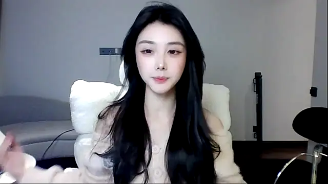 MedeLineayr online show from March 4, 3:40 pm