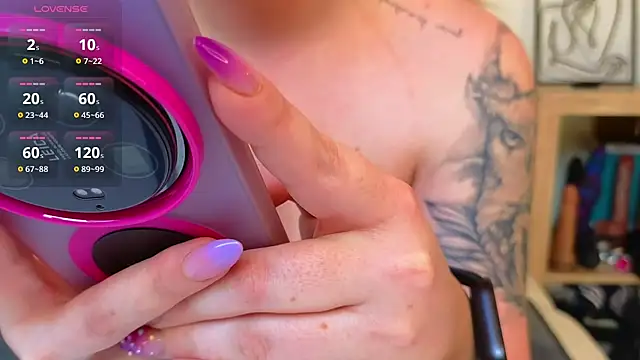 Milas Dreams Dauergeil online show from February 17, 12:04 pm