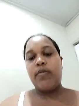 PerlaCurvasgrandes online show from February 22, 11:05 pm