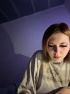 Milli-Kiss online show from March 23, 9:10 pm