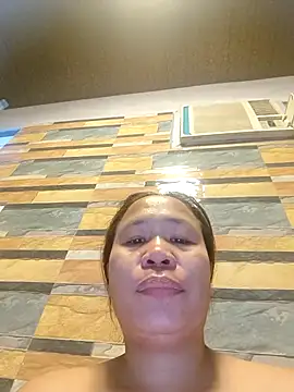 squirtshantal online show from December 15, 2:39 am