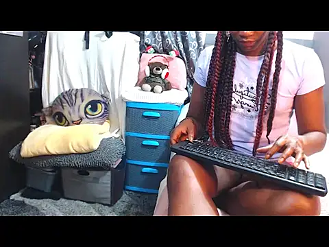 alanalaurent15 online show from March 11, 11:03 am