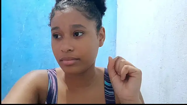 MadelynStamant online show from April 8, 1:46 pm