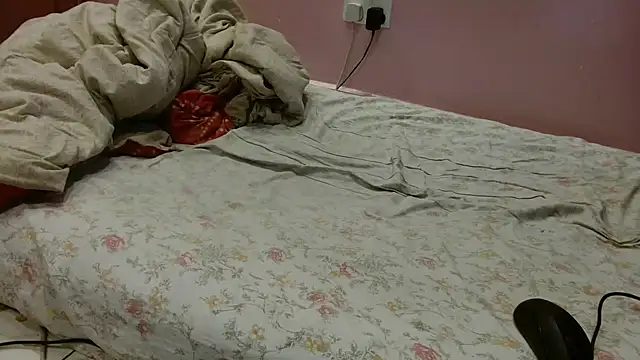 samkelo2013 online show from March 11, 8:18 am