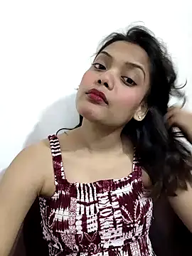 Glossy lips online show from February 13, 6:37 am