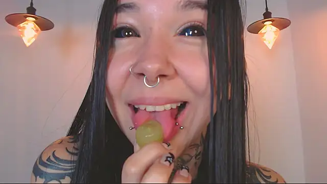 alien eyes09 online show from March 31, 2:33 am