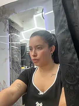 Miss Bella Flame online show from April 15, 7:14 pm