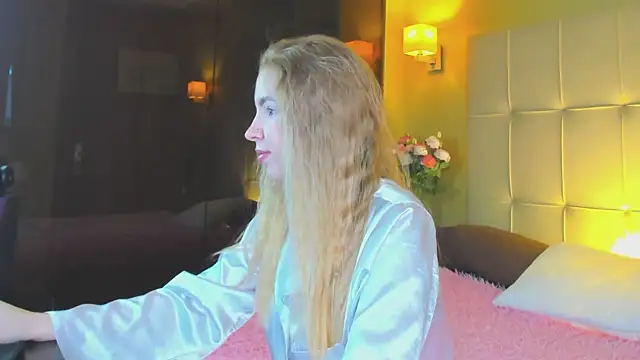 Linda  Bloom online show from April 6, 1:05 am