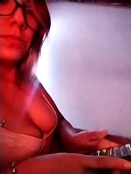 Silreinadorada online show from April 12, 3:42 am