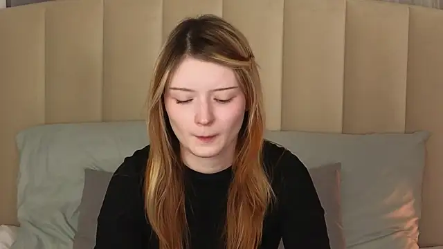 AlyssFrost online show from May 8, 3:21 am