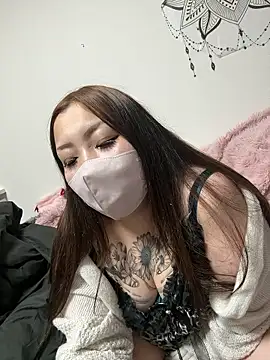 ran cha  online show from February 26, 9:03 pm