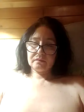 Vikimoon11211 online show from February 21, 7:47 pm