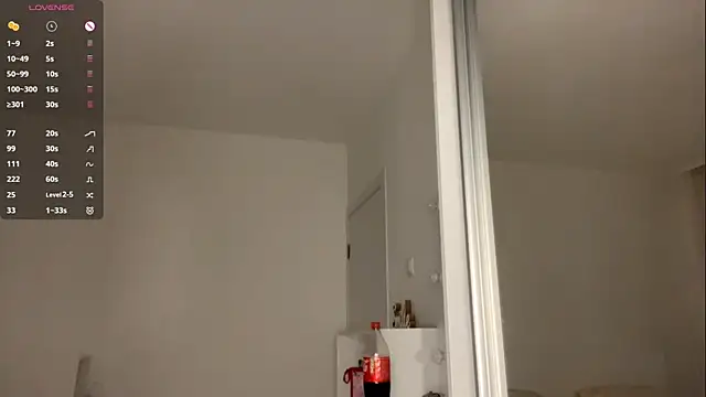 LoryMusetti online show from April 10, 4:13 pm