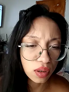 Moondefuego online show from March 27, 6:08 pm