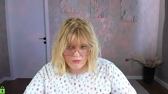 luna c0ra online show from April 22, 1:02 am