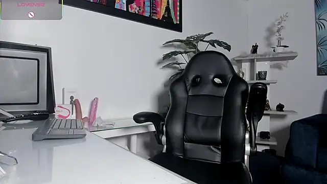 Chanelwill online show from April 13, 12:50 pm