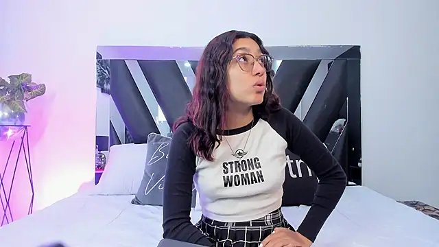 Mia Iron online show from March 29, 2:38 pm