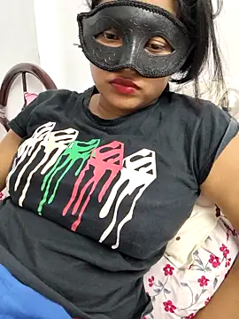 Cute-aryaa online show from April 7, 5:15 pm