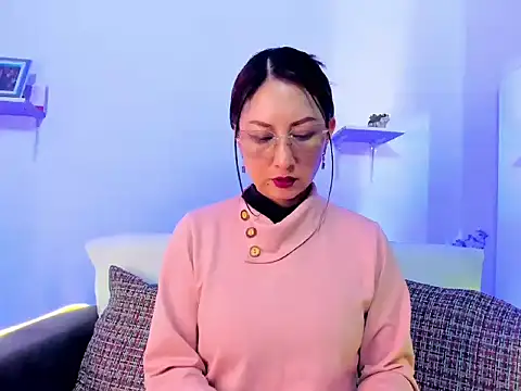 evelyn miller    online show from February 23, 7:13 pm