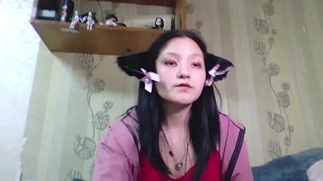 yourcutevikki online show from February 23, 5:23 pm