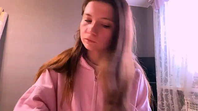 LunnaBliss online show from April 10, 2:34 pm