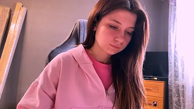 LunnaBliss online show from April 14, 1:44 pm