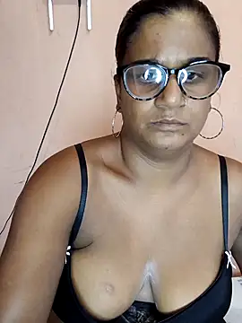 indianstrawberrylips4u online show from March 24, 12:21 pm