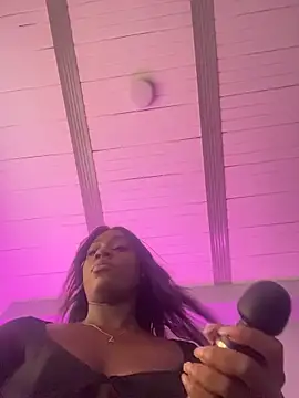 ZarahFerreira online show from March 29, 1:43 pm