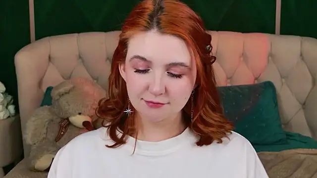 Melanie Stouns online show from April 15, 6:30 pm