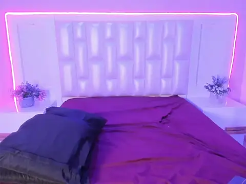 Liia Collins online show from February 25, 5:55 pm