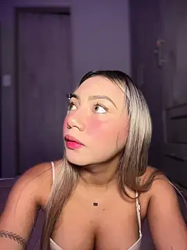 Dulce Sofi  online show from March 20, 8:14 pm